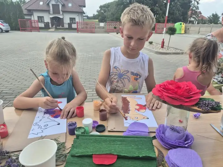 Objazdowe Wakacje z GOK w Strzałkowie – radosne popołudnie pełne atrakcji