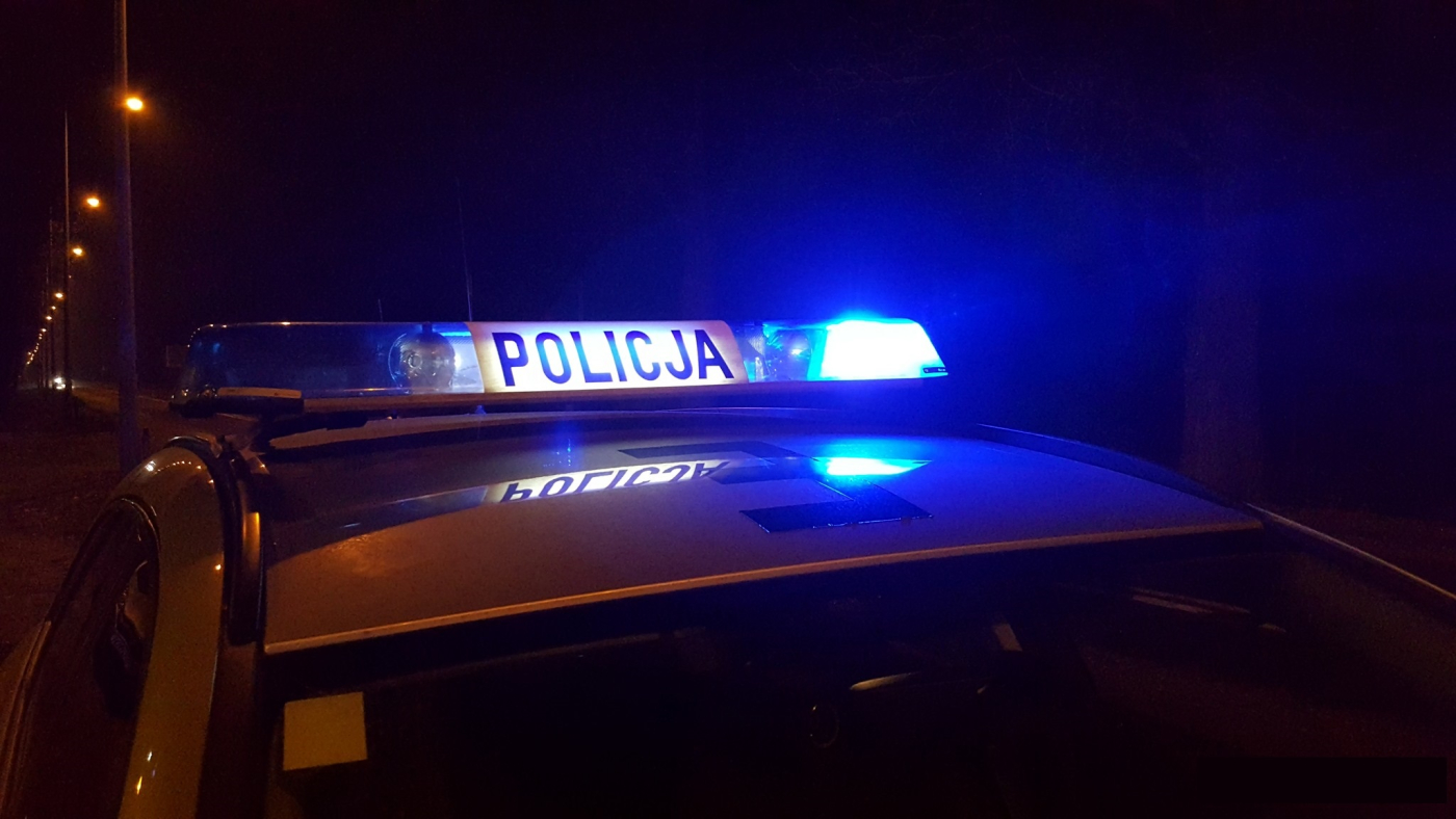 Obywatelskie zatrzymanie pijanej 63-latki w Renault. Miała 2 promile