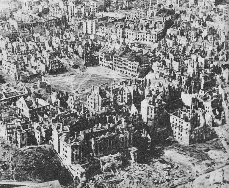 OKIEM TYGODNIKA Najpiękniej na świecie przegrywać. Żywa lekcja historii umarłych