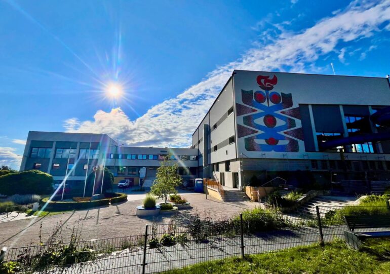 Olimpijska mozaika wróciła na mury MOSiR w Radlinie