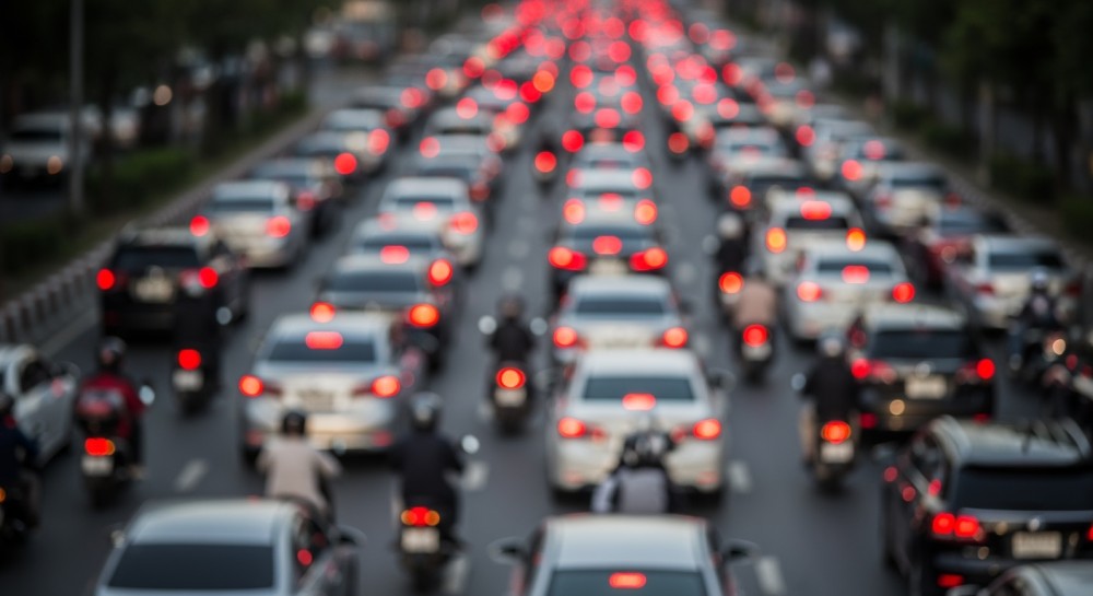 Ostrożność na drogach: jak bezpiecznie podróżować podczas żniw