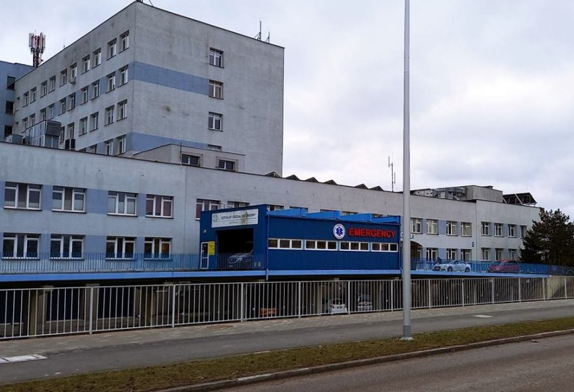 Pacjent zaatakował ratownika i lekarza na SOR w Suwałkach