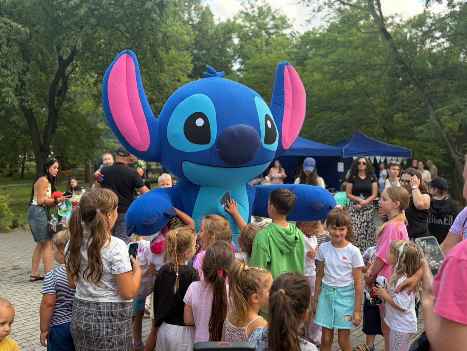 Park Pojednania zamienił się w rodzinne miasteczko zabawy. Festyn Rady Osiedla Śródmieście Data dodania artykułu: