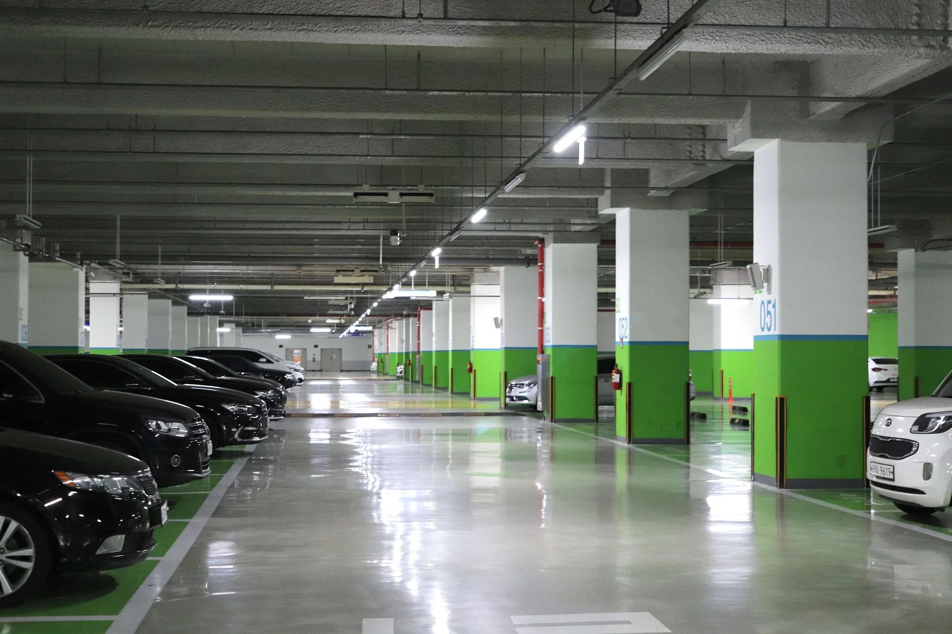 Parking ze schronem w centrum miasta. Ratusz przeprowadził wstępną analizę