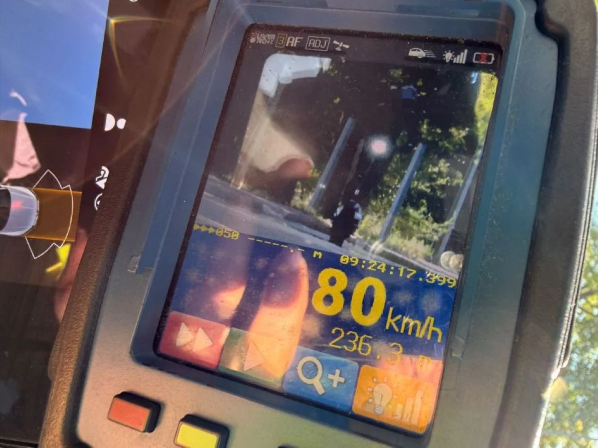 Pędził hulajnogą elektryczną jak szalony. Policjanci nie mogli uwierzyć w wynik pomiaru!