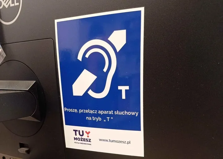 Pętla indukcyjna w trzech gdyńskich bibliotekach ułatwia rozmowę