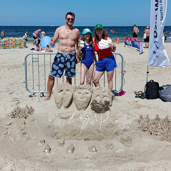 PIACHOLEPY opanowały świnoujską plażę