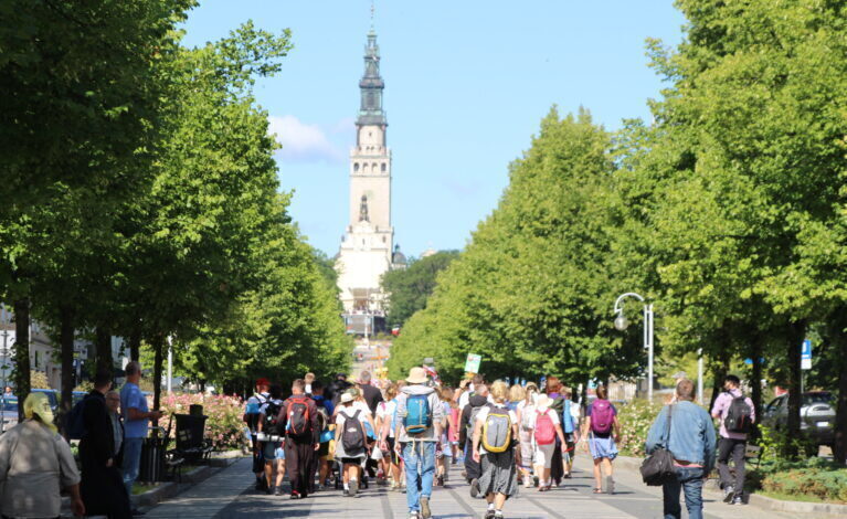 Pielgrzymi z Rybnika i archidiecezji katowickiej dotrą na Jasną Górę. W weekend także spotkanie Nowogródzian