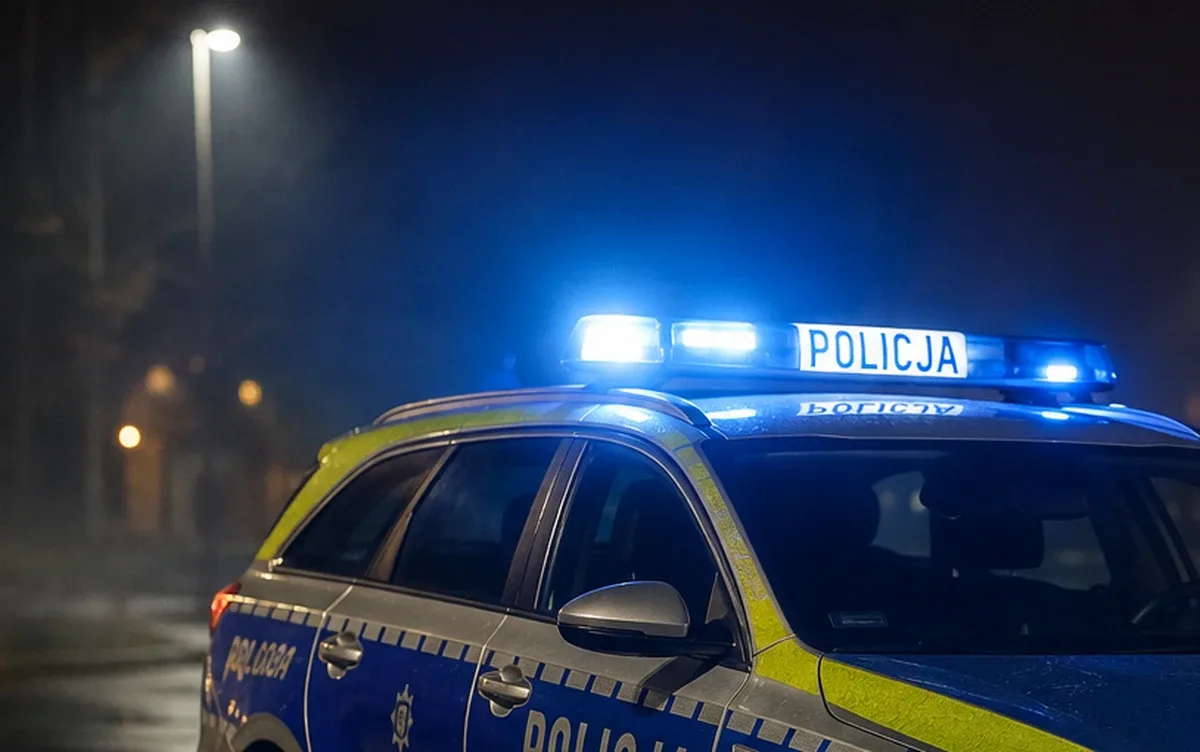 Piesza potrącona na przejściu w Ostrołęce. Policja zatrzymała kierowcy Skody prawo jazdy