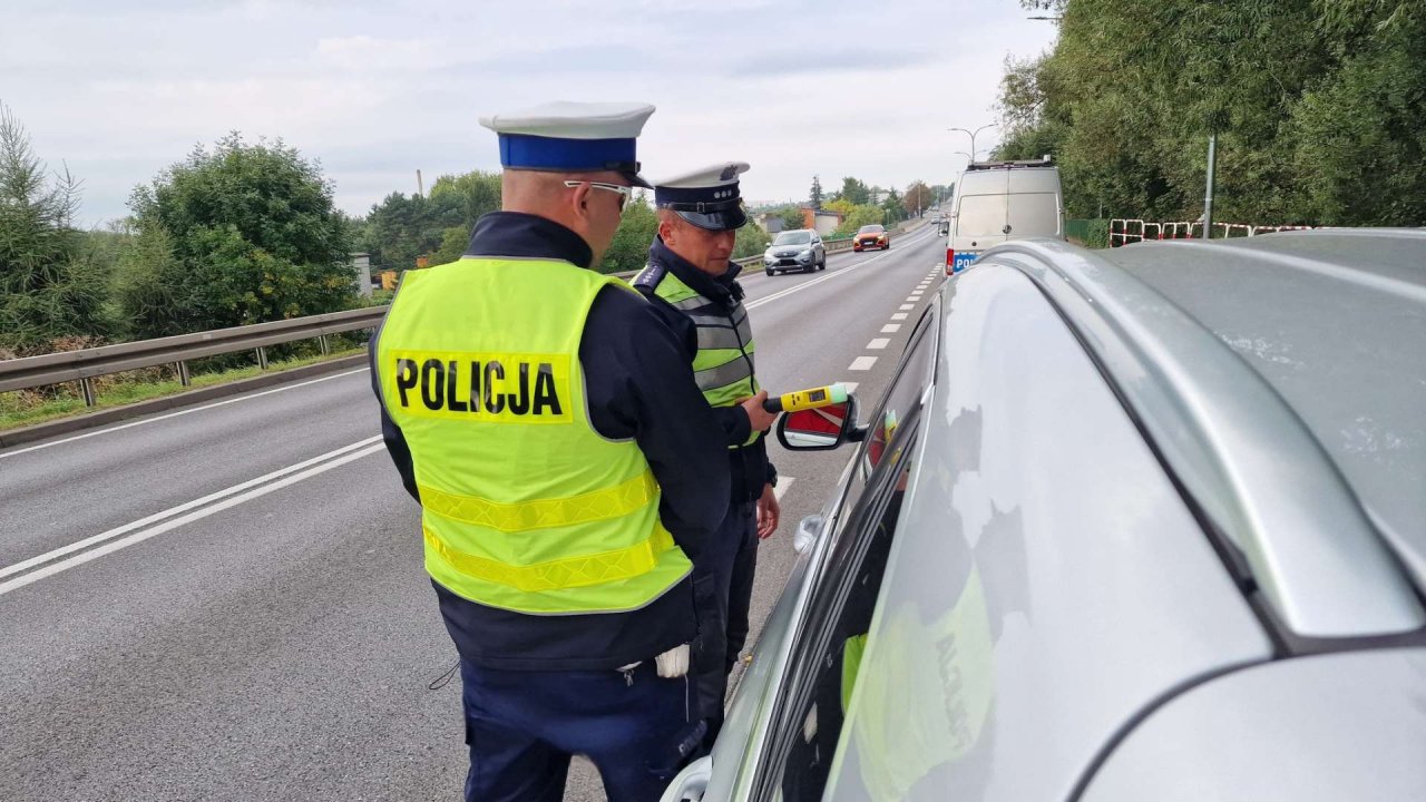 Pijana kierująca zatrzymana podczas kontroli drogowej. Miała ponad 3 promile!