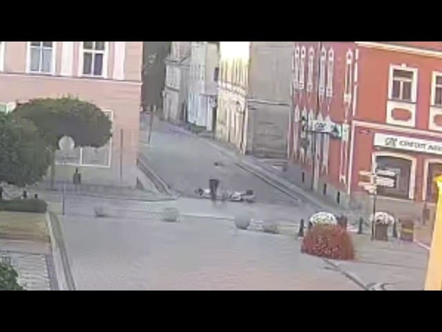 Pijana rowerzystka potrąciła pieszą na Armii Krajowej. 61-letnia kobieta trafiła do szpitala