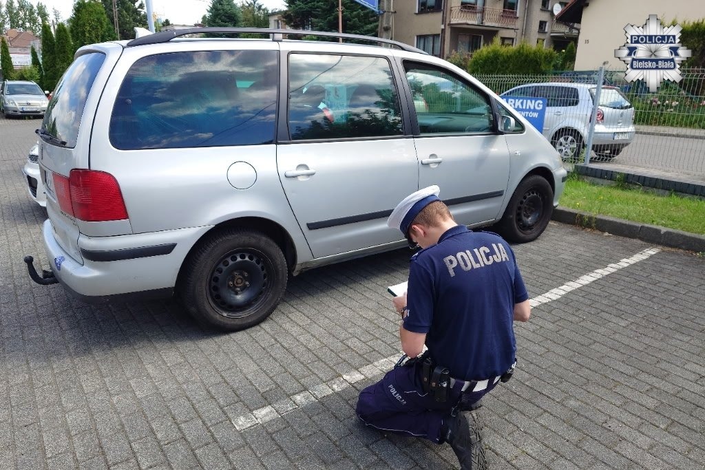 Pijany, bez prawa jazdy i w kompletnym wraku. Chciał jeszcze podbić przegląd