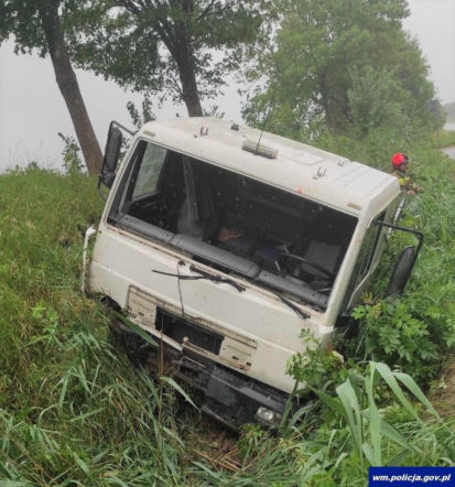 Pijany, bez prawa jazdy i z niepełnoletnim, pijanym pasażerem! O krok od tragedii w gminie Małdyty