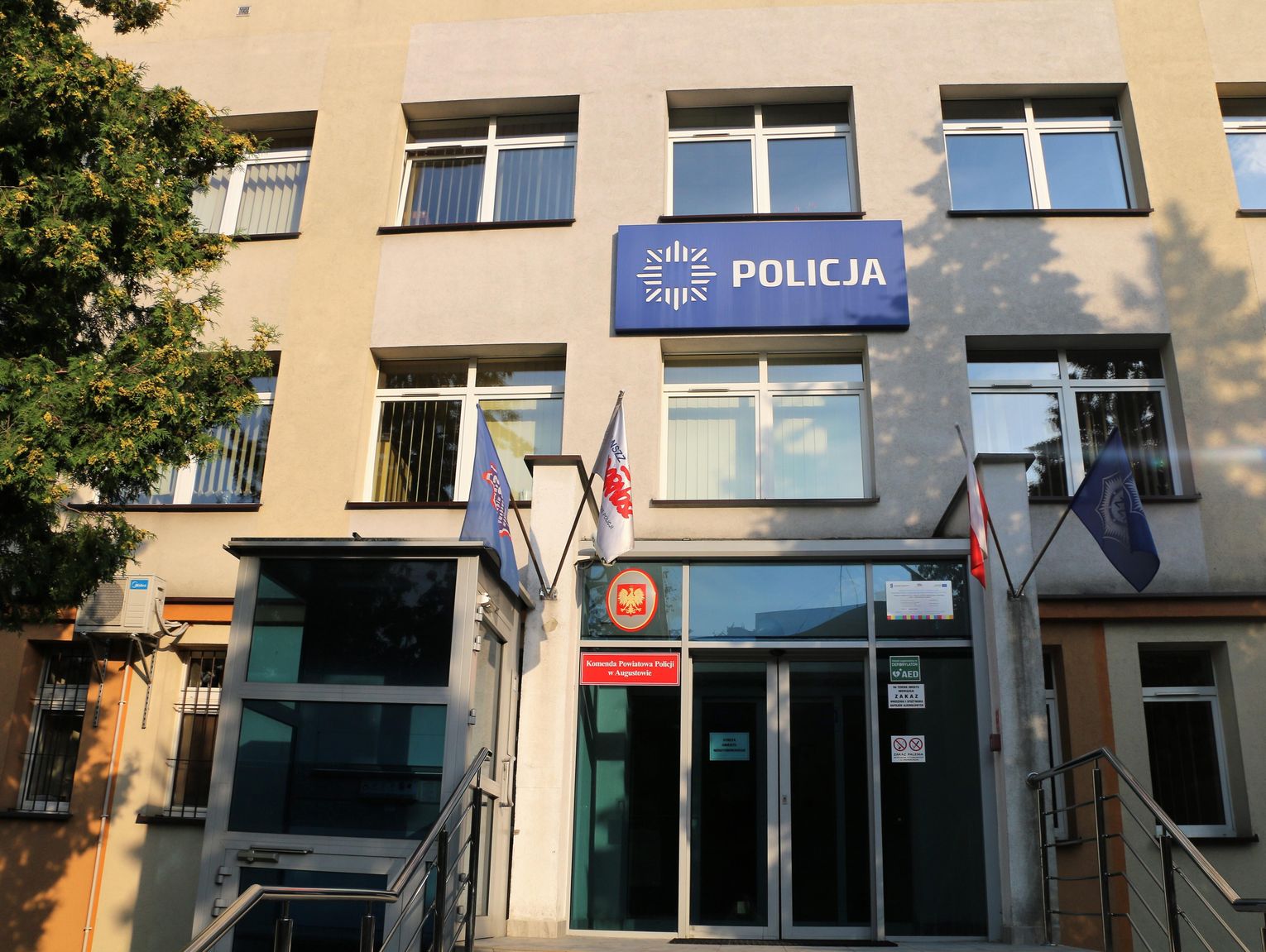 Pijany rowerzysta wjechał na przejście i zderzył się z oplem. Trafił do szpitala