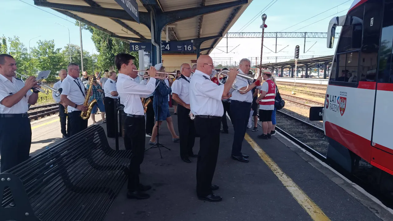 Otwarcie Muzeum Kolei w Pile i przejazd pociągu Piła - Krzyż 