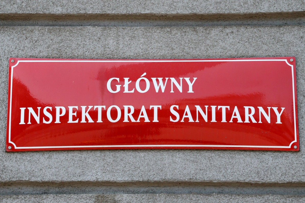 Pilny komunikat GIS. Chodzi o popularne kiełbasy. „Nie spożywać”