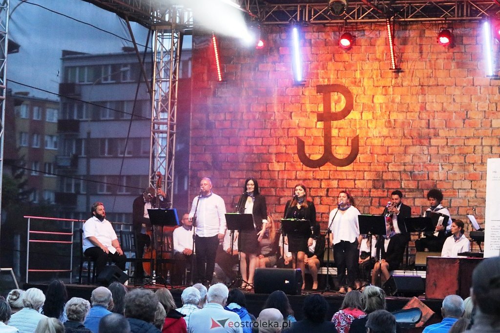 Piosenki Powstańczej Warszawy i Godzina „W” w Ostrołęce. Wyjątkowe obchody 1 sierpnia