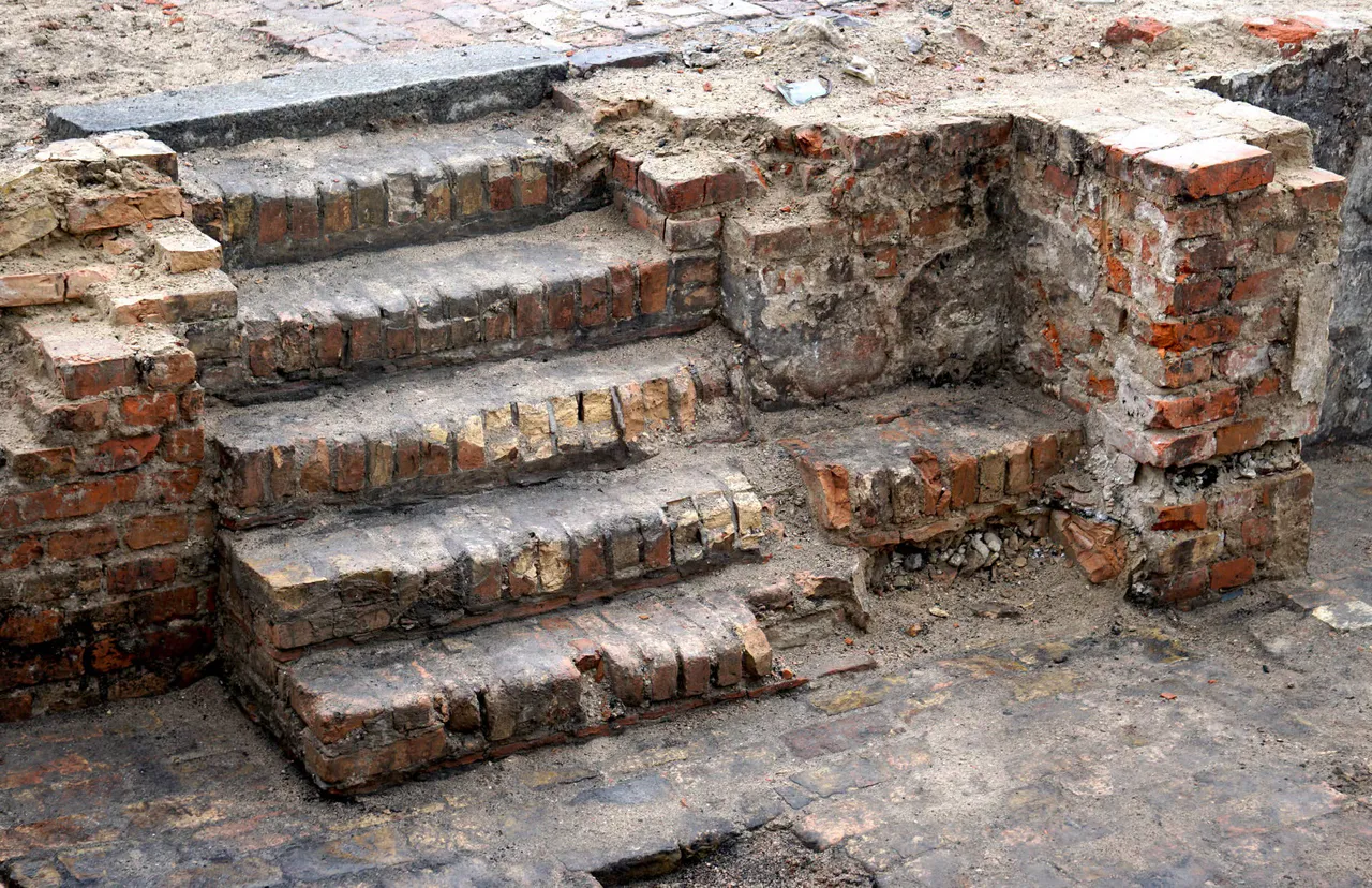 Wykopaliska archeologiczne na pl. Zwycięstwa w Pile