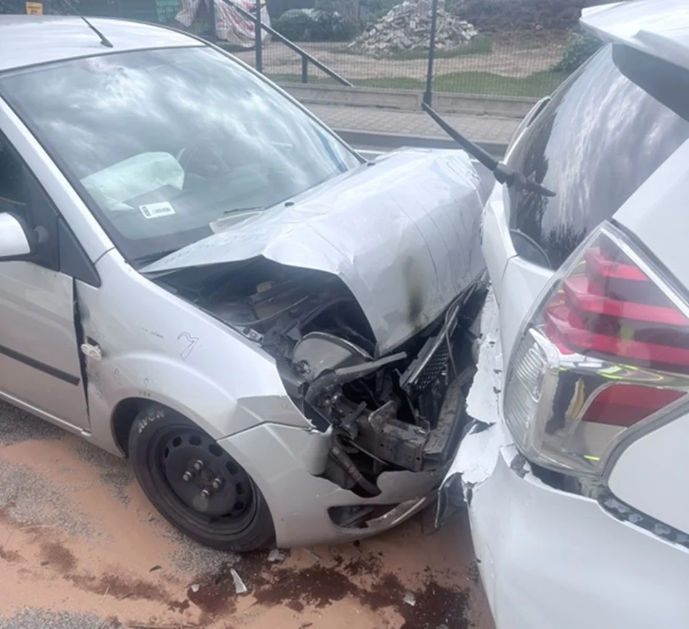 Po alkoholu i narkotykach uderzył w tył Toyoty. Nie miał nawet prawa jazdy
