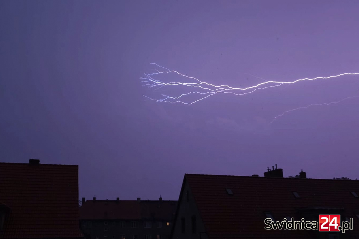 Po upale przyjdą burze. Synoptycy wydali ostrzeżenie
