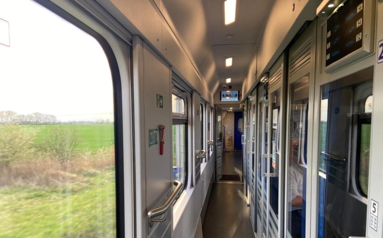 Pociągi relacji Poznań Główny-Warszawa Centralna wstrzymane z powodu akcji w Swarzędzu