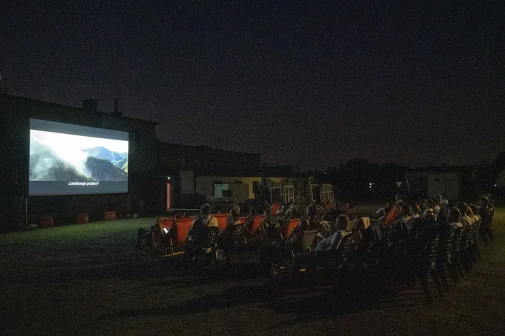 Pod chmurką i z Talking Heads. Kolejny filmowy wieczór w Bytomiu