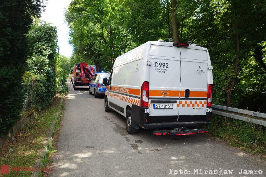 Podejrzenie wycieku w Lipniku. Podjęto decyzję o odcięciu dopływu gazu do budynku - foto 0 1890