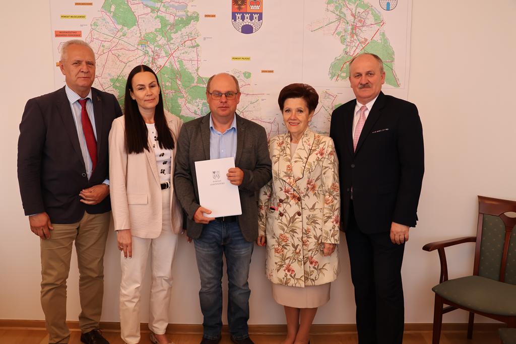 Podpisanie umowy na wykonanie dokumentacji projektowej w ramach programu Ochron...