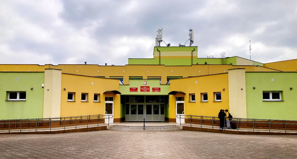 Pół miliona z budżetu Województwa Dolnośląskiego na remont dachu hali ZSI