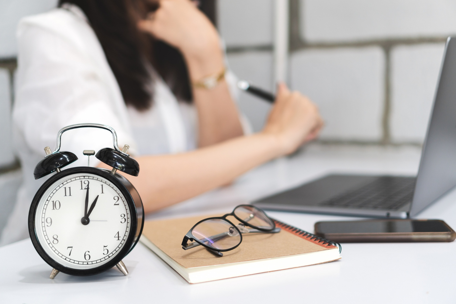 Pół roku ze skróconym czasem pracy. Polskie firmy podsumowują pierwszy etap rewolucji