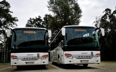 Polbus odpowiada na skargę ciężarnej pasażerki. „Kierowca nie zabronił rozmowy, ale prosił o przejście w głąb autobusu”