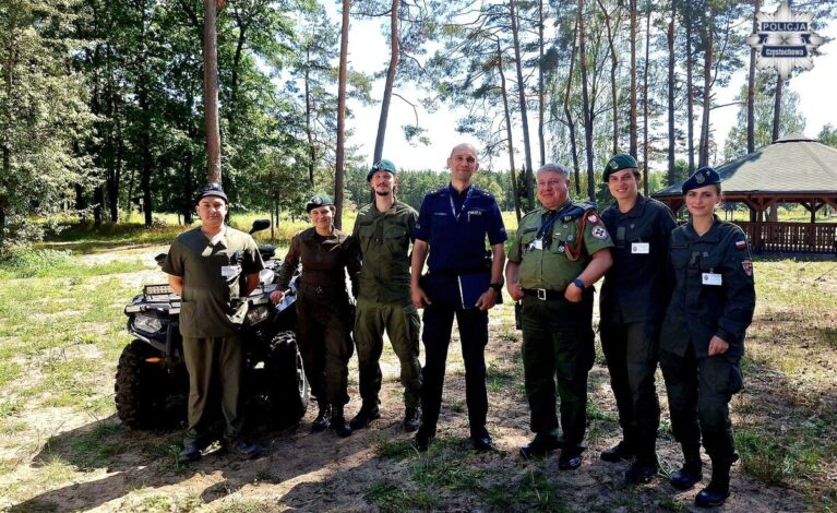 Policjanci kontrolują obozy i kolonie. Sprawdzają bezpieczeństwo dzieci i młodzieży