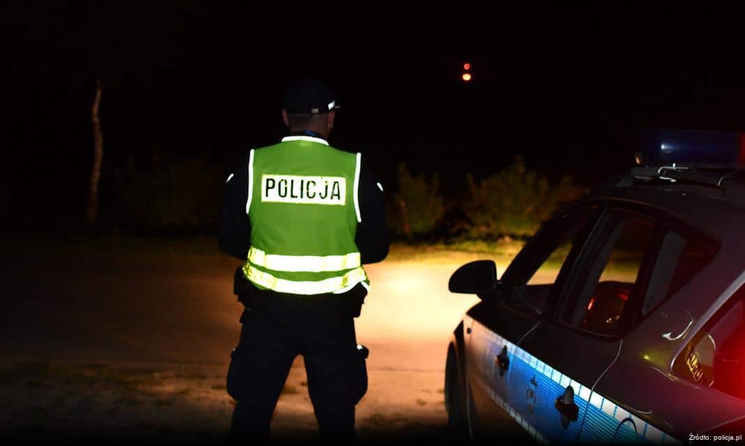 Policjanci promują bezpieczeństwo podczas wakacyjnych półkolonii w Opolu Lubelskim
