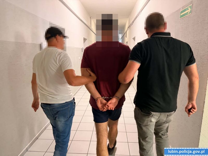 Policjanci przejęli ponad 300 kilogramów nielegalnego tytoniu