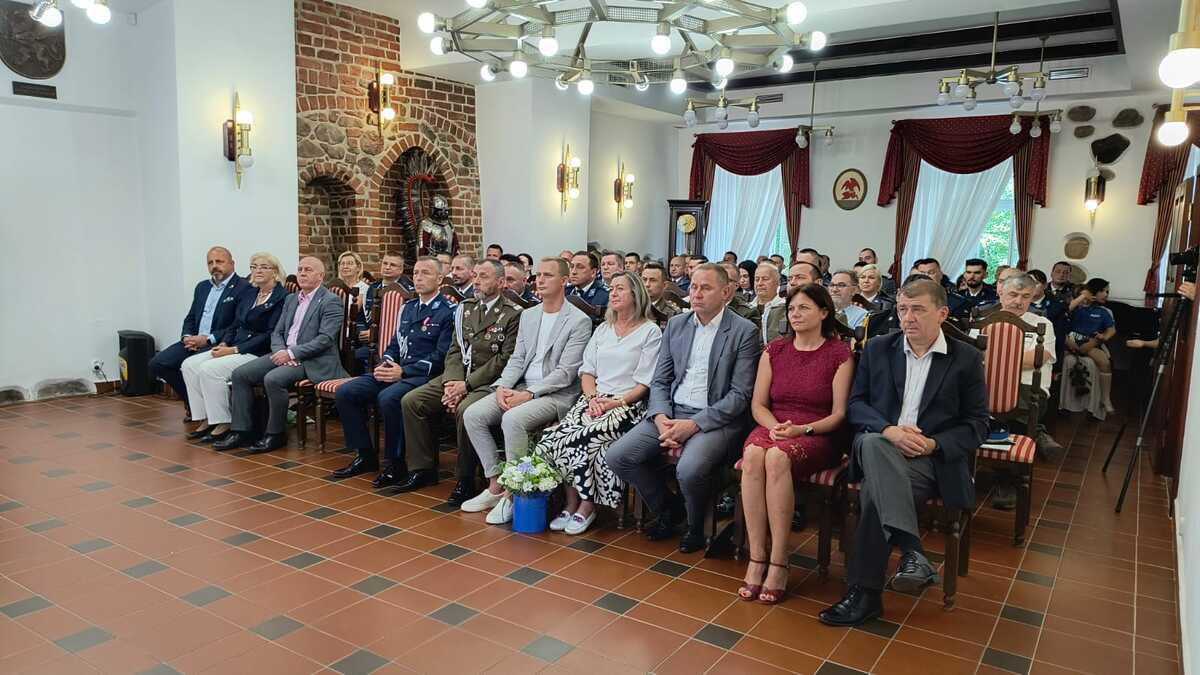 Policjanci spotkali się na uroczystej zbiórce w Kaliszu Pomorskim