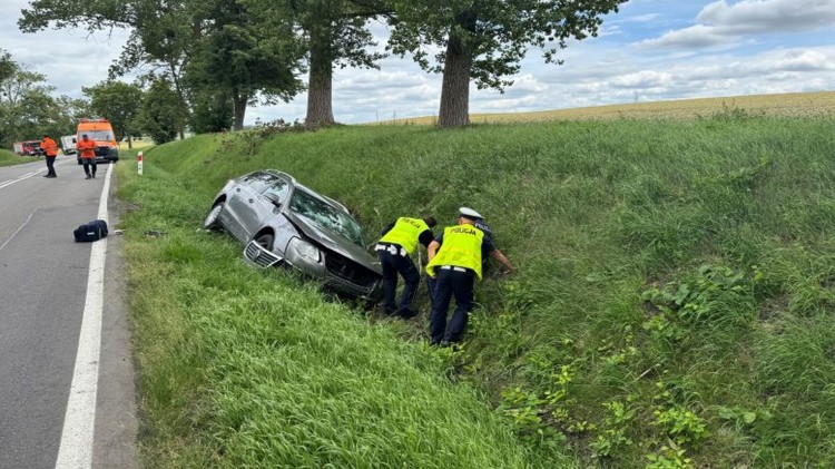 Policjanci wyjaśniają okoliczności wypadku drogowego w Sztumskiej Wsi. Dzisiaj,