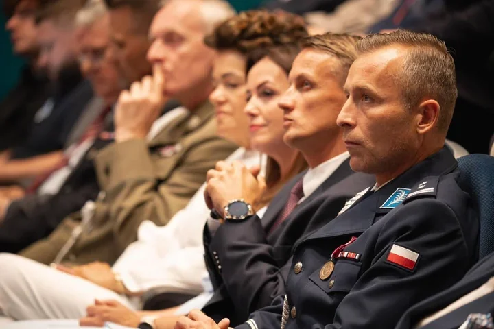 Policjanci z Koszalina odebrali awanse, a gala miała niecodzienną oprawę