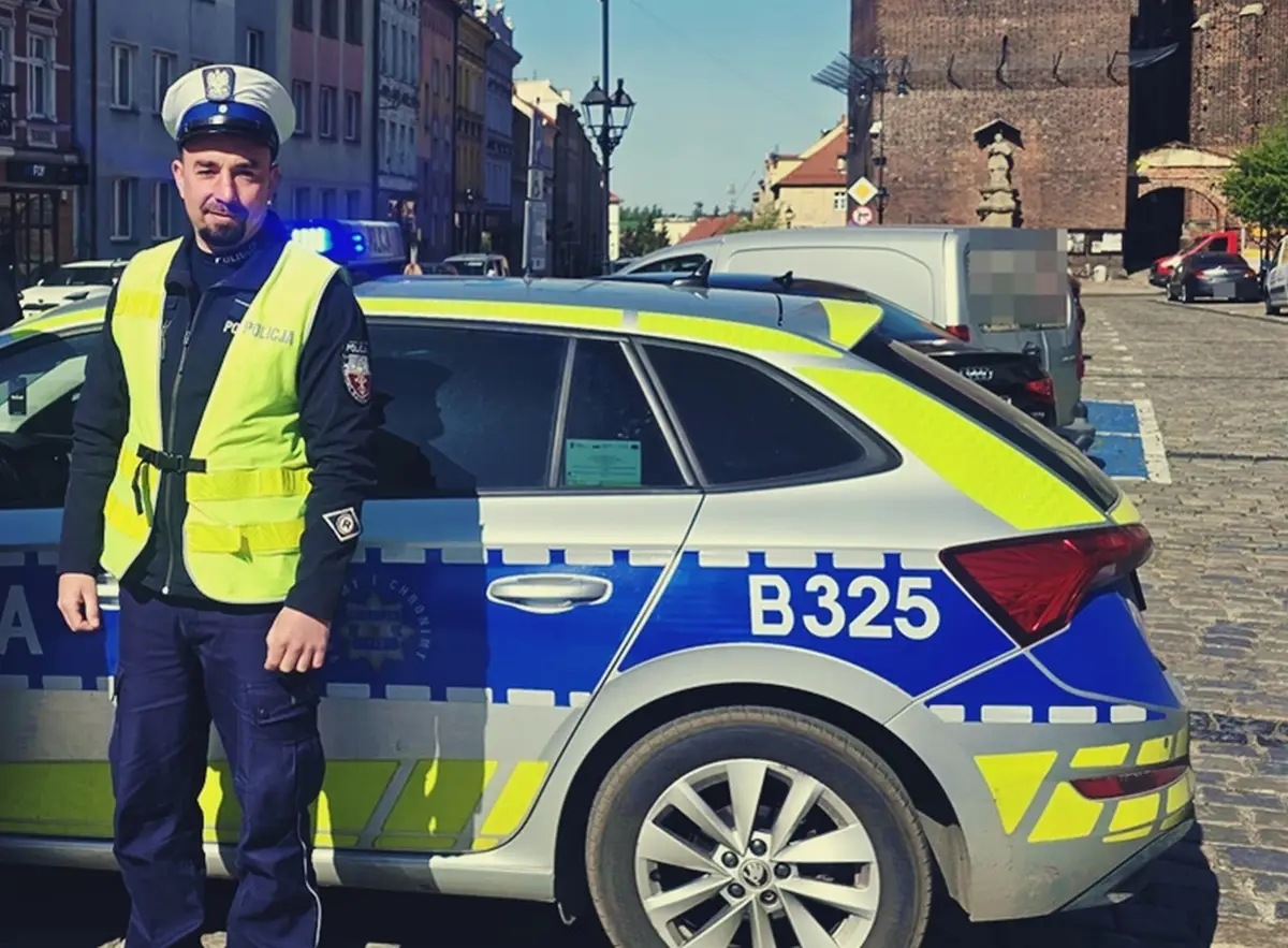 Policjant drogówki zatrzymał pijanego kierowcę poza służbą