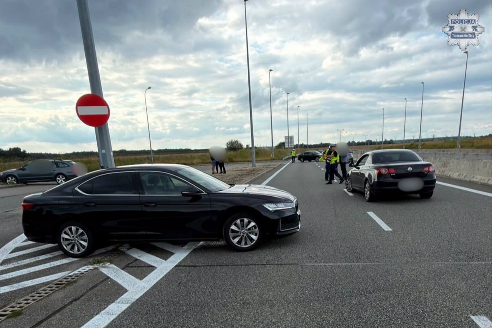 Policyjny pościg na autostradzie A1. Mundurowi oddali strzały, bo 40-latek z Rydułtów nie zatrzymał się do kontroli