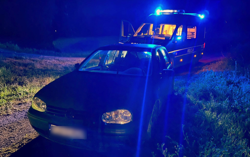 3/4 Policyjny pościg za Volkswagenem Golfem w Gorzowie
