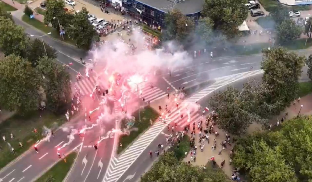 Polska zatrzymała się o godzinie „W”. Miliony oddały hołd bohaterom Powstania Warszawskiego