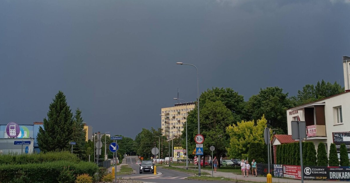 Pomarańczowy alert dla Włocławka. Wieczorem pogoda może być ekstremalna