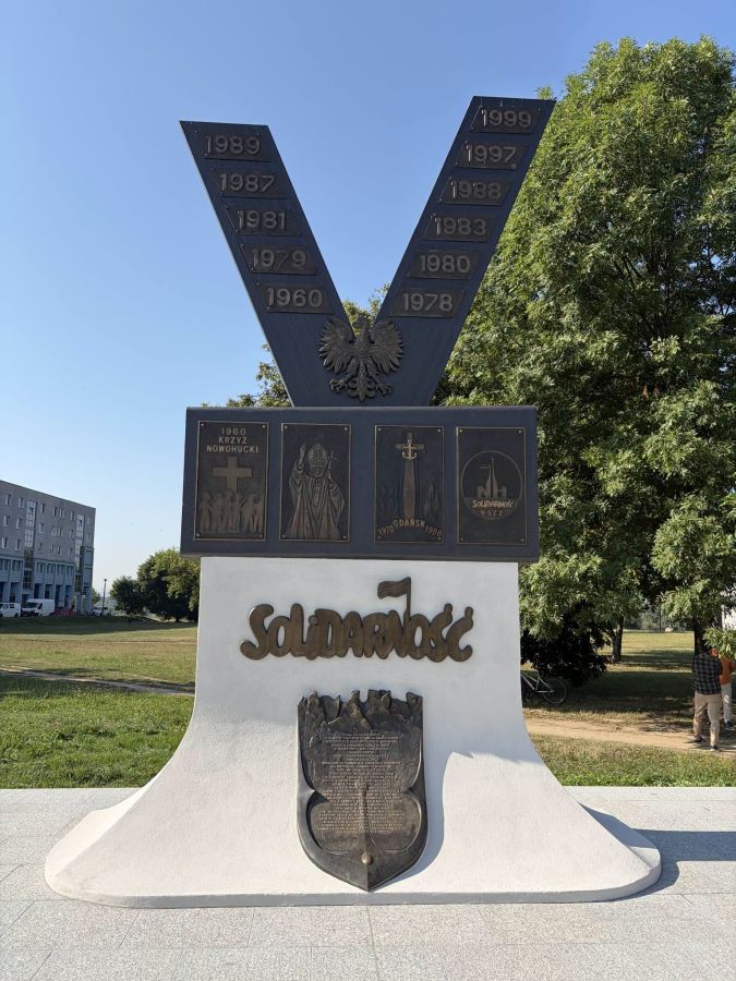 "Pomnik Solidarność Nowa Huta"