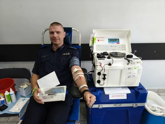 Ponad 15 litrów krwi podczas policyjnej akcji w Kole. Każda kropla może uratować życie