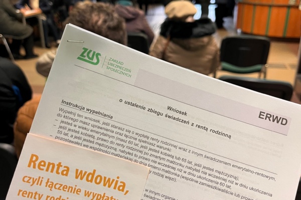 Ponad 56 tys. mieszkańców Podkarpacia pobiera rentę wdowią – rok działania świadczenia