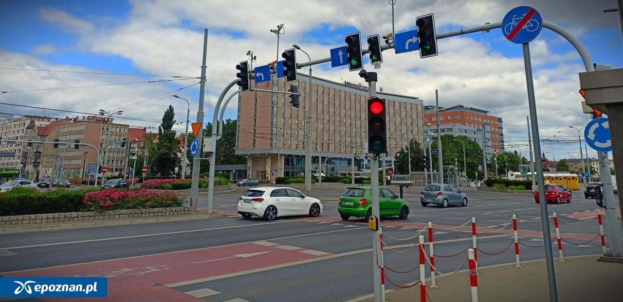 Ponad 800 tysięcy wykroczeń zarejestrowanych m.in. przez fotoradary w Polsce w 6 miesięcy. Poznańska kamera "red light" i podpoznański fotoradar w czołówce