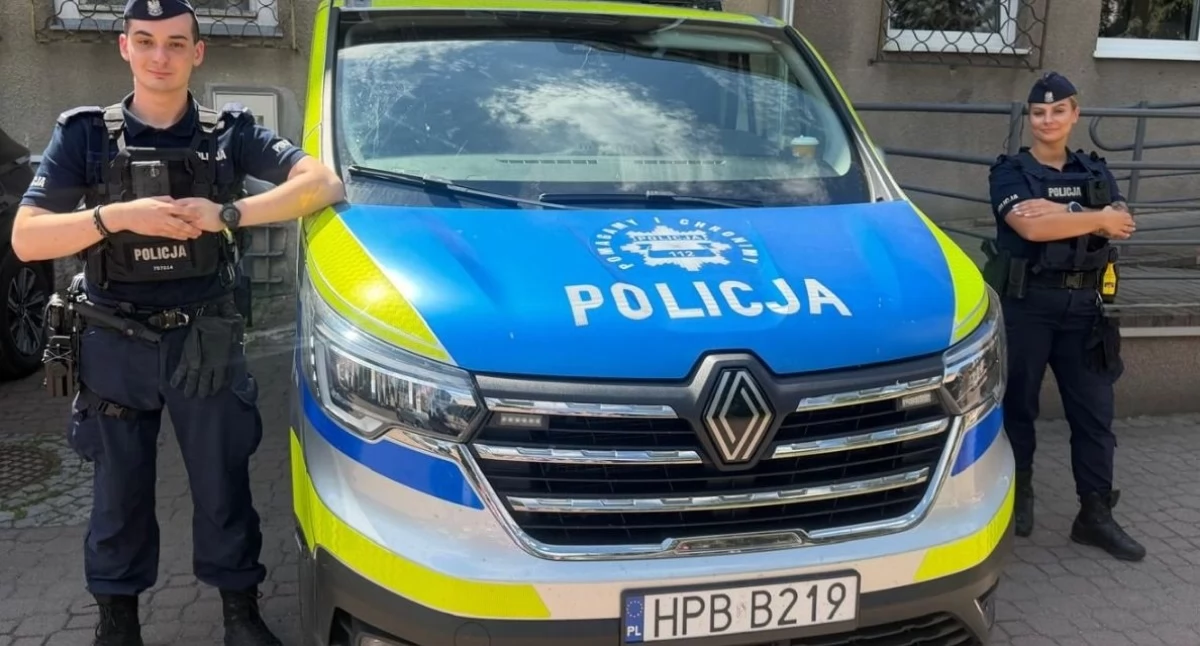 Ponad godzina walki o życie 20-latka. Policjanci odwiedli go od tragicznej decyzji