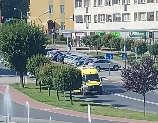 Poranny wypadek na ul. Sinapiusa. Potrącony rowerzysta trafił do szpitala