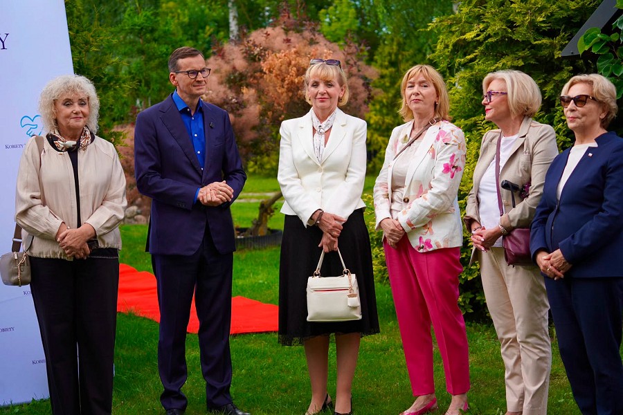 Poseł Anna Cicholska jednoznacznie po stronie Morawieckiego. Uderza w byłych kolegów z partii