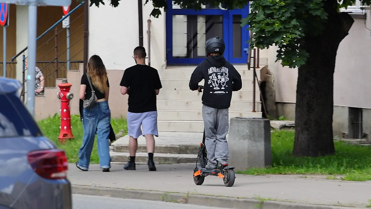 Posypały się mandaty dla hulajnogistów i rowerzystów